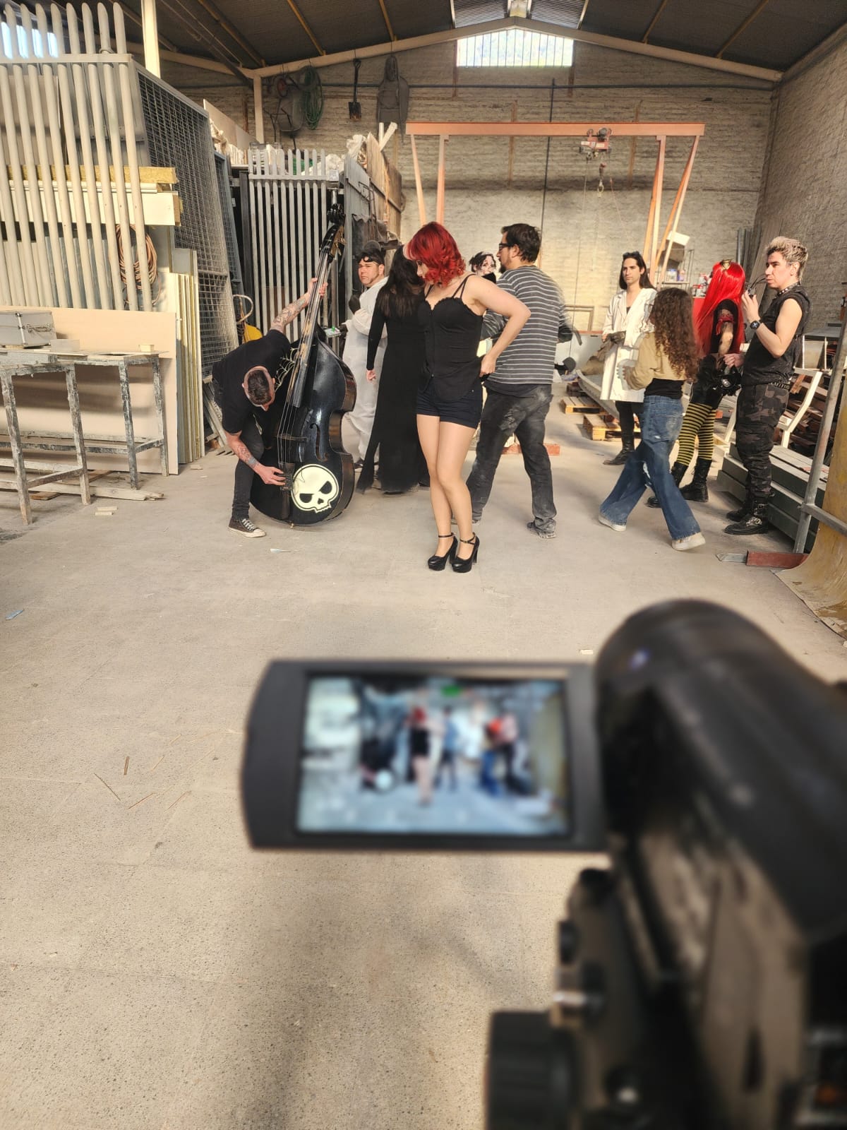 Escena del videoclip HELLP 9